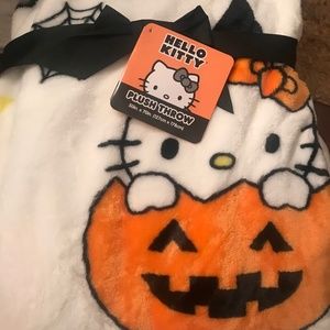 Hello kitty Halloween throw!